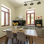 Casa Chris