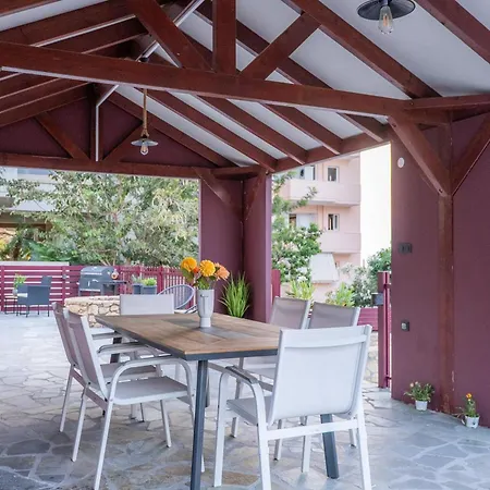 Casa Chris Hanya